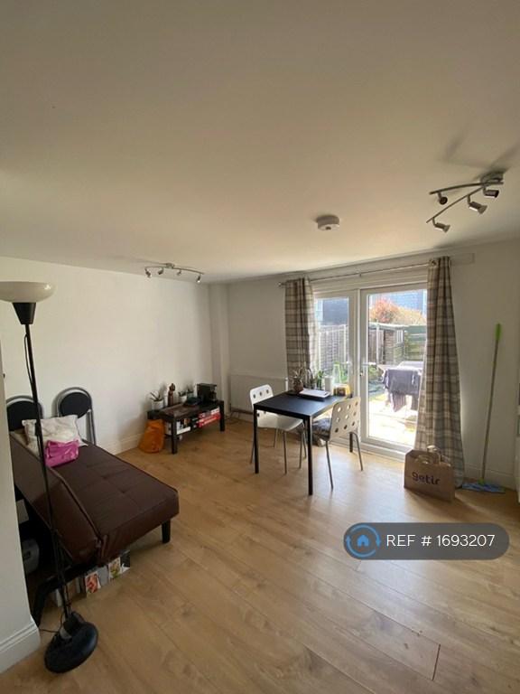 3 bedroom house in Greatfields Drive, Uxbridge, UB8 (3 bed) (#1693207)