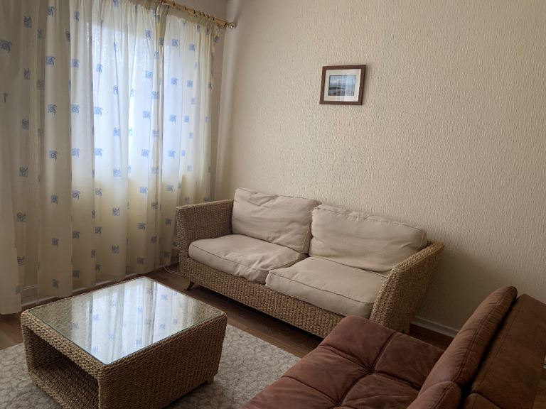 One bedroom one living room to rent 