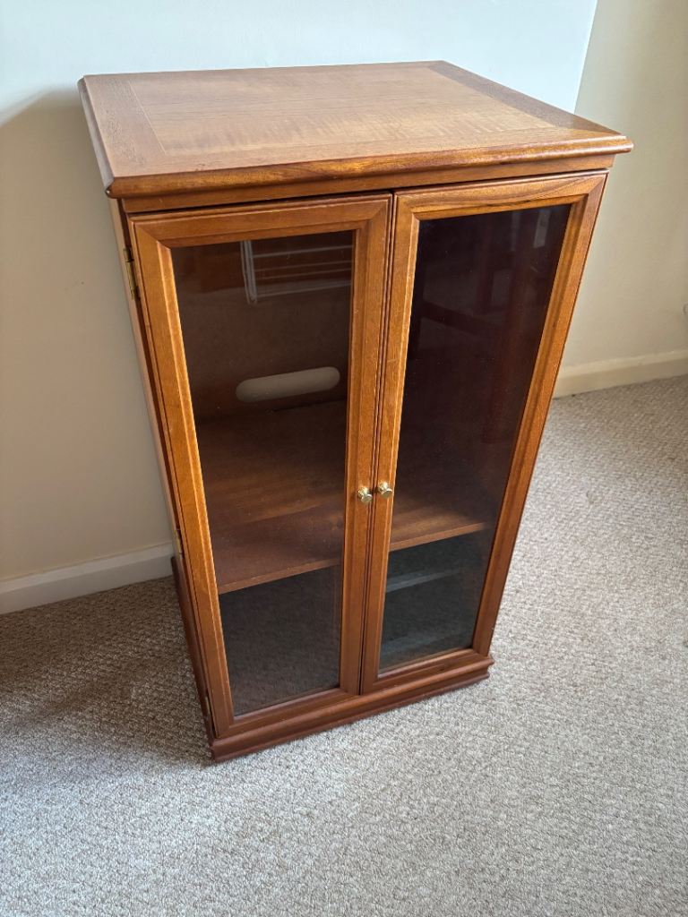 FREE Hi Fi cabinet