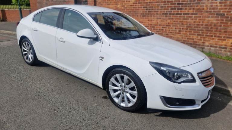 Vauxhall, INSIGNIA, ELITE  Hatchback, 2014, Manual, 1956 (cc), 5 doors