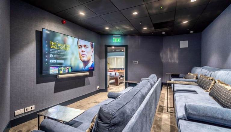 Luxury 2 Bedroom Apartments in the Heart of Canary Wharf