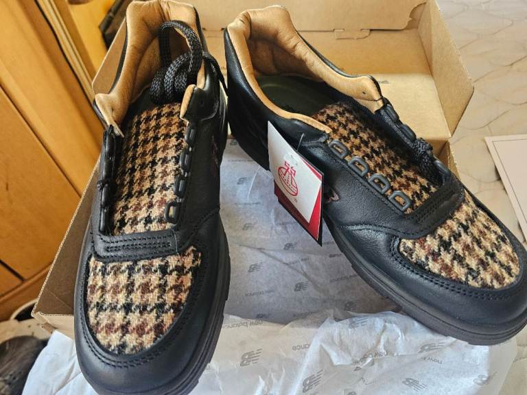 New balance premium size 7 trainers black leather and Harris tweed uppers 