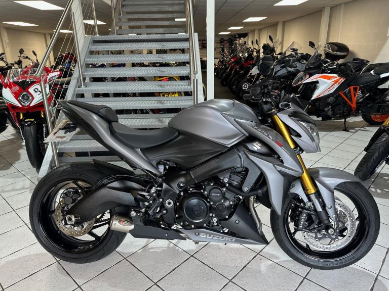 Suzuki GSX-S1000 2015