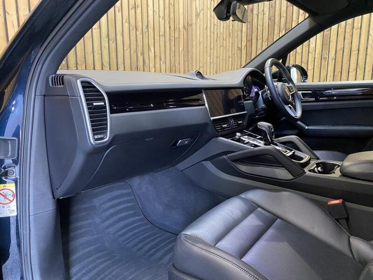 2022 Porsche Cayenne V6 E-Hybrid SUV HYBRID Automatic