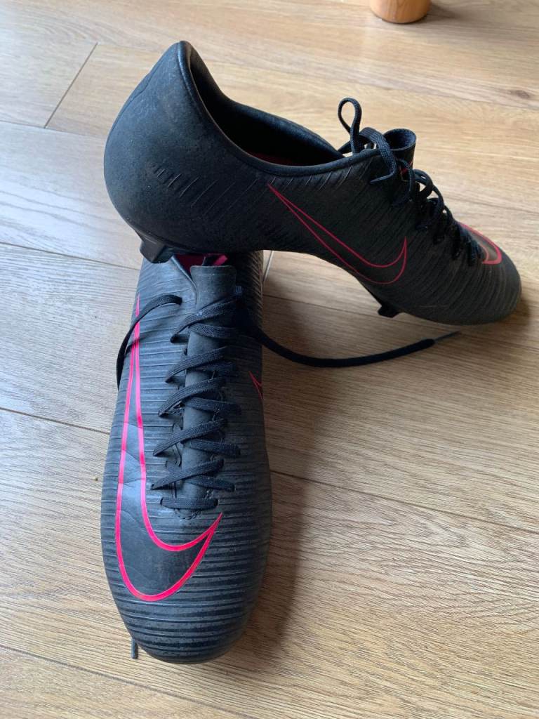 Nike Mercurial football boots size 8 UK, 42.5 EU