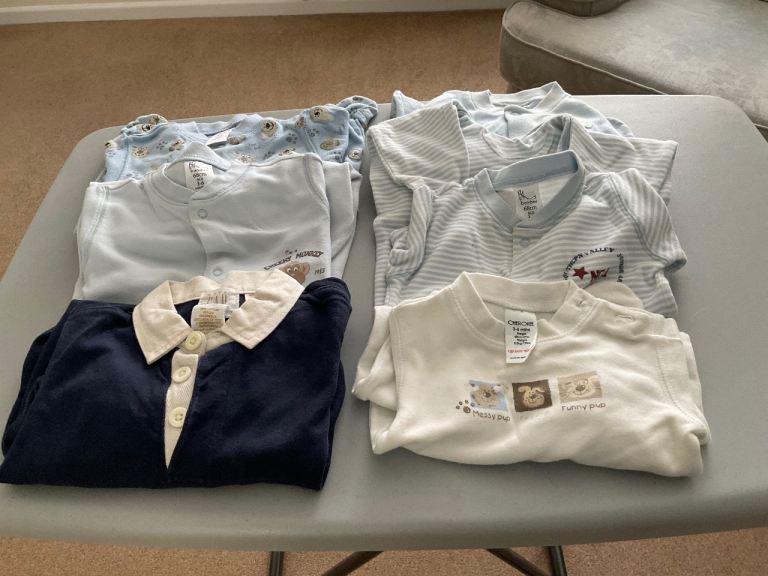 Baby clothes 