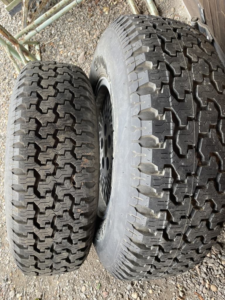 Tyres 225/75 r15 (NEW)