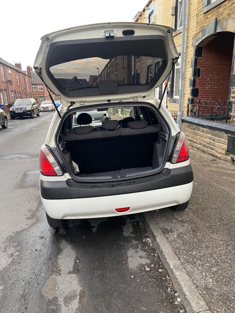 Kia, RIO, Hatchback, 2009, Manual, 1399 (cc), 5 doors