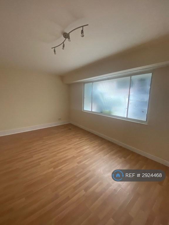 1 bedroom flat in London Road, Leicester, LE2 (1 bed) (#2924468)