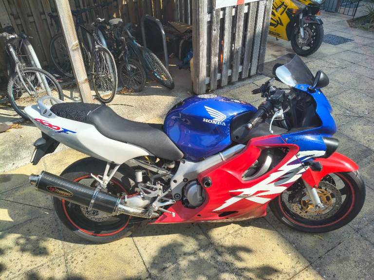 Honda, CBR, 2000, 599 (cc)