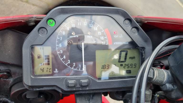 Honda, CBR 600 RR, 2003. Only 18k miles. MOT Oct 2026