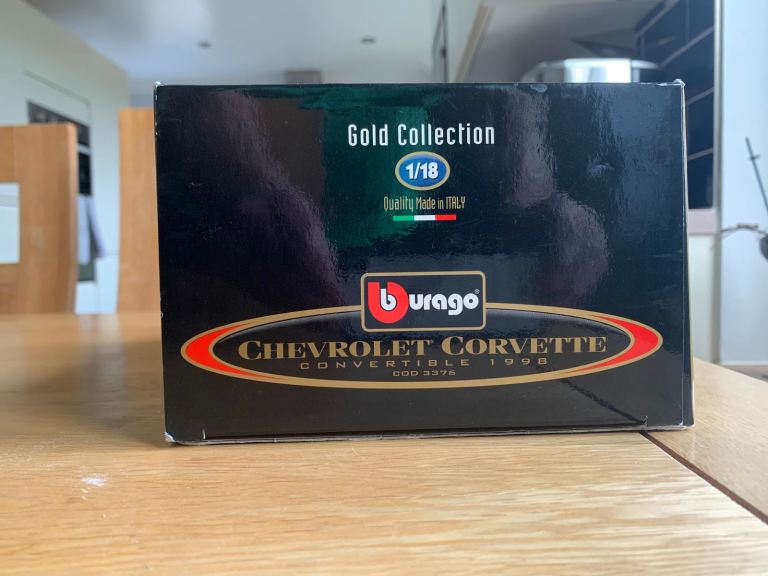 Chevrolet Camero Convertible 1:18 Scale Model Car