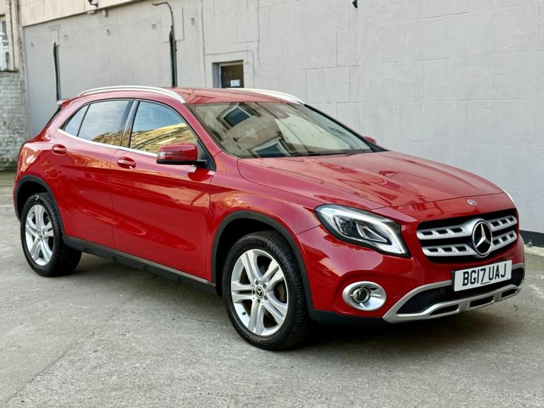 2017 MERCEDES-BENZ GLA 2.1 GLA200d Sport Red Auto Diesel