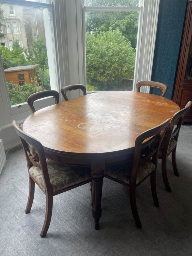 Antique Wooden Extending Dining Table with 4 Chairs - FREE FOR COLLECTION