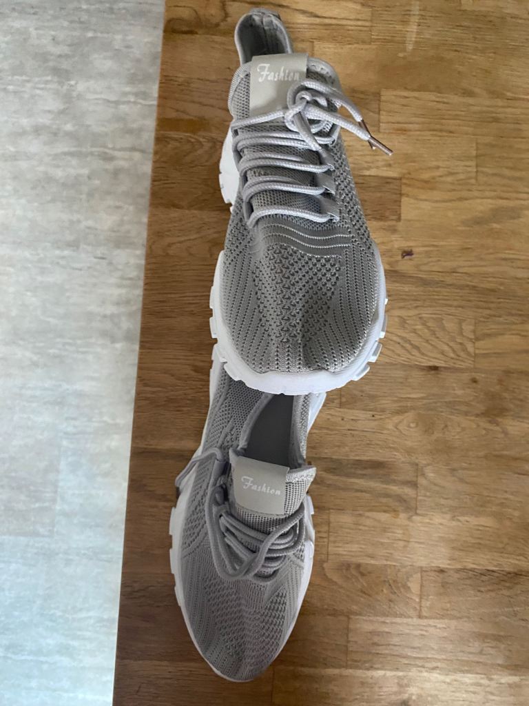 Lightweight trainers