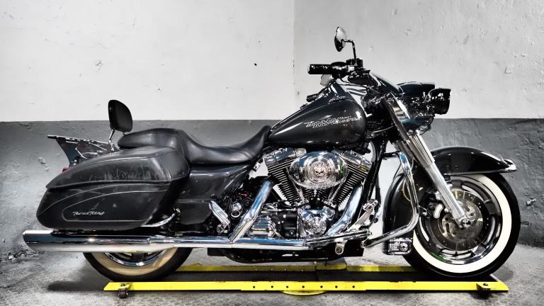 2006 Harley-Davidson Road King Custom, Great Condition, Willie G extras