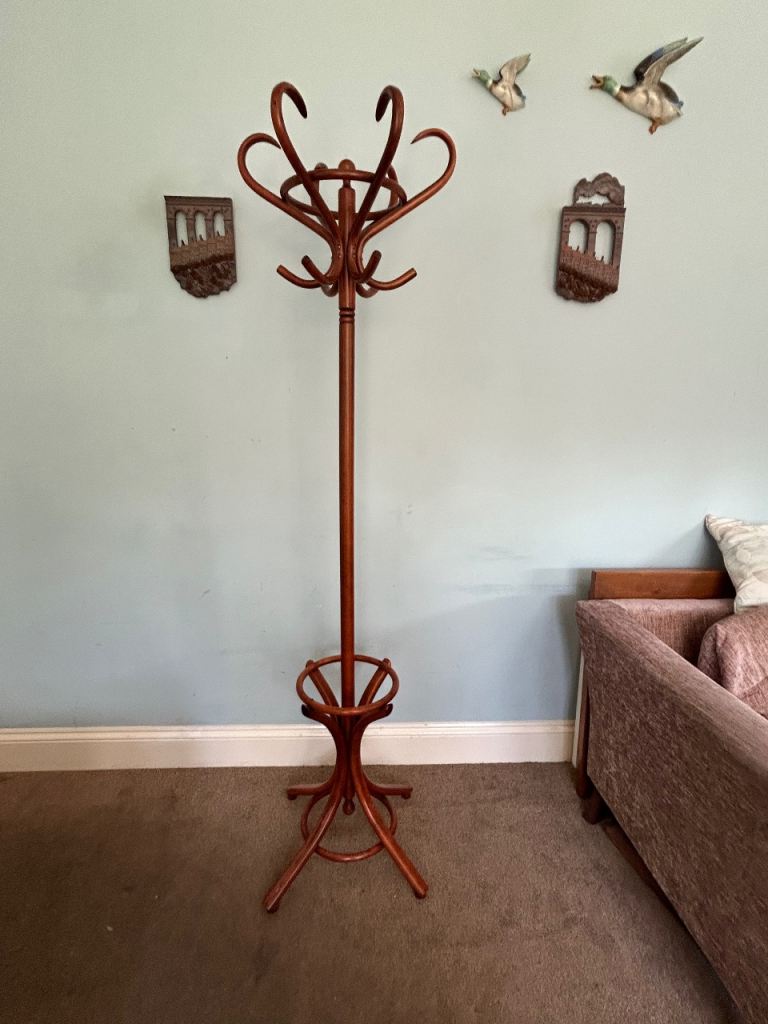 Bent Wood Coat Stand can be dismantled  H76in/193cm Dia 23in/59cm Splits into 2 pieces 160cm  J256