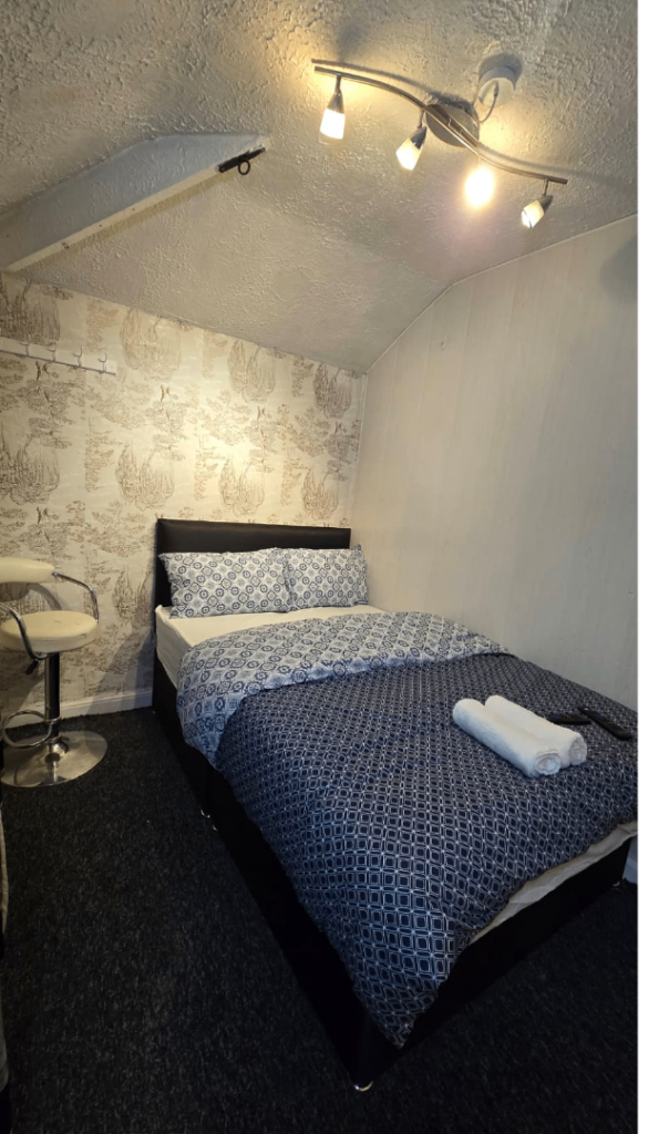 Spacious 3-Bed House for Rent – WN5 9RB