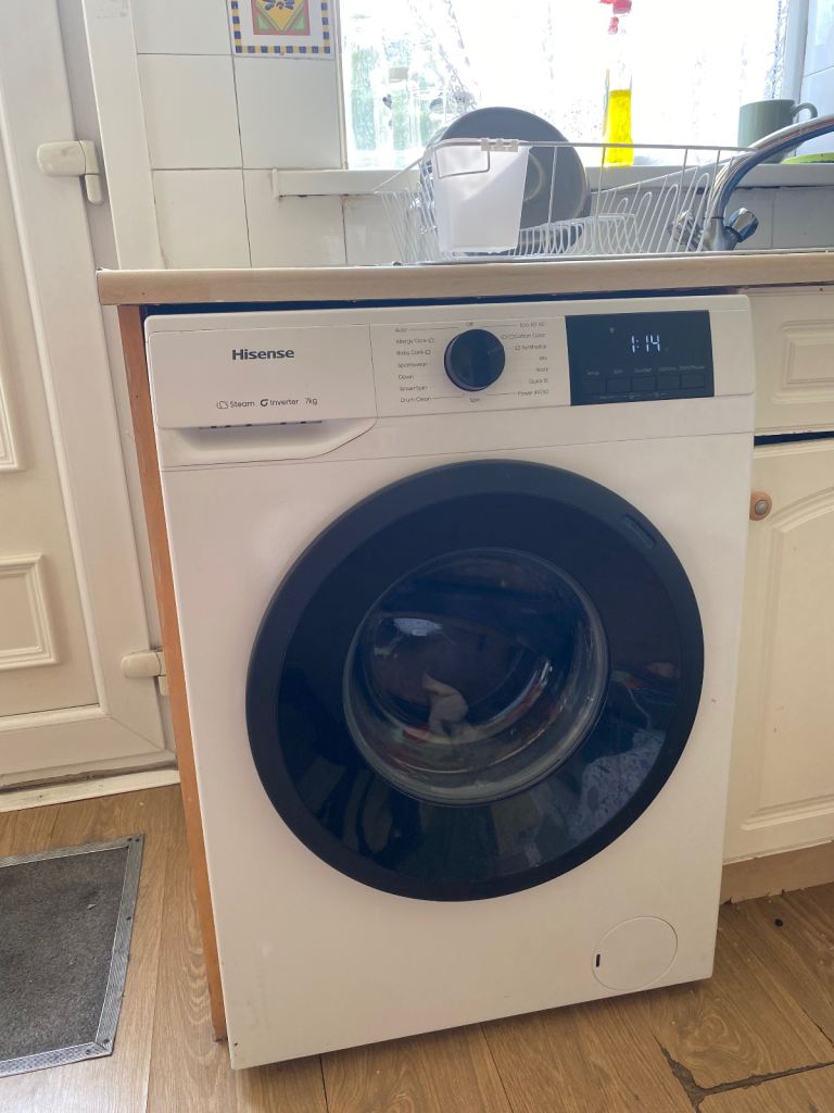 Hisense WF1G7021BW Freestanding 7 KG