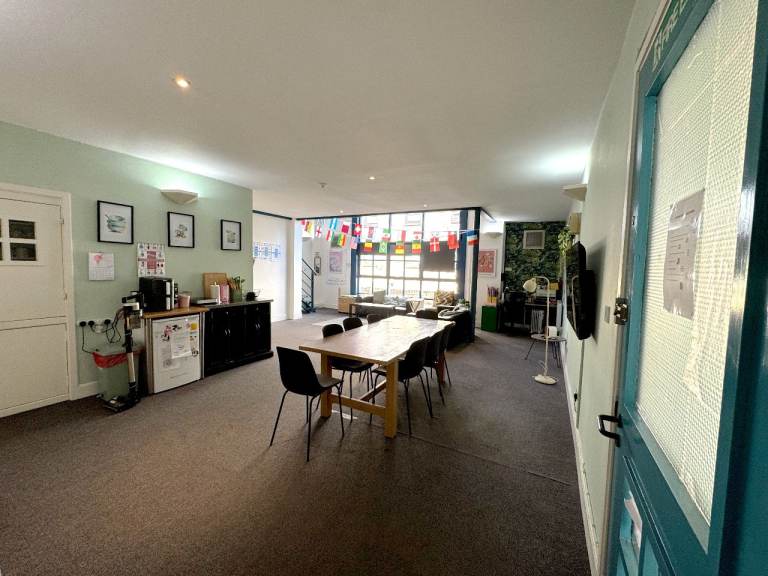 100m² Private Office – The Shore, Leith – 2 Parking Spaces – No VAT