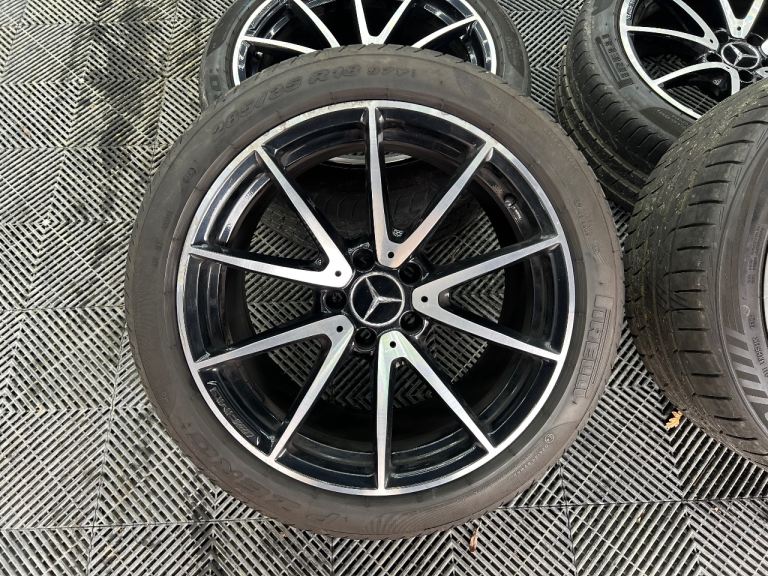 GENUINE MERCEDES C63s AMG SILVER ALLOYS - Rears 285/35 ZR18 & Fronts 245/40 R18 ✅