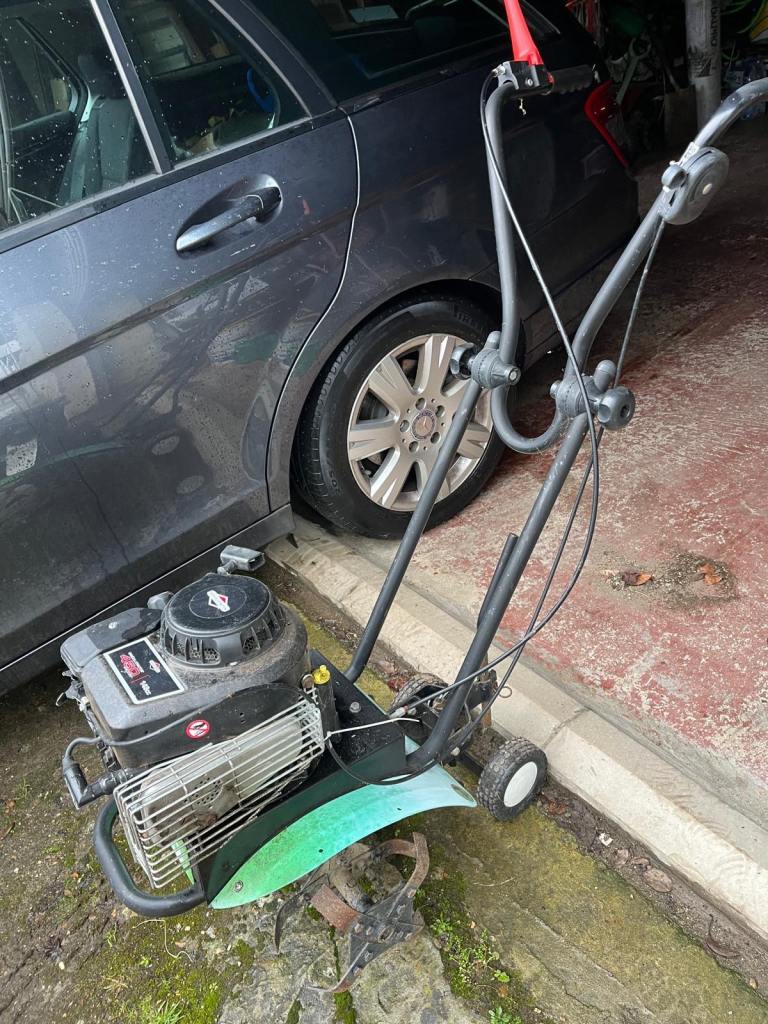 Briggs and Stratton Tiller / cultivator 