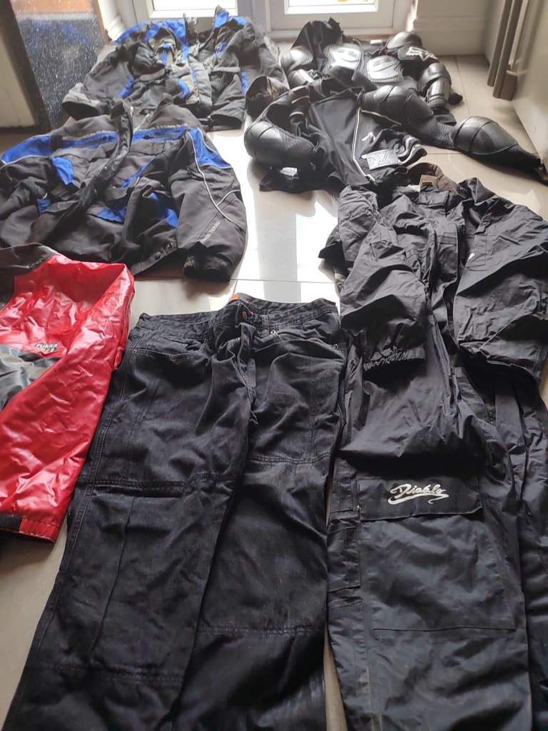 East London Motorcycle Clothing – ALL TYPES – SEE PHOTOS – EAST LONDON - 906