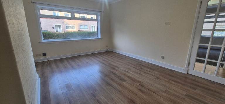 Teo Bedrooms Lower Cottage - Midlem Drive, Cardonald