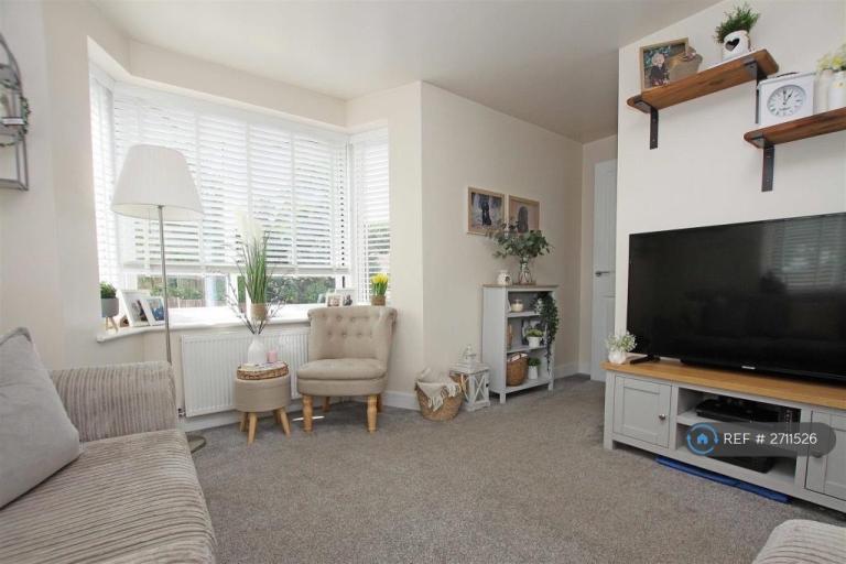 2 bedroom flat in Marie Court, Bournemouth, BH9 (2 bed) (#2711526)