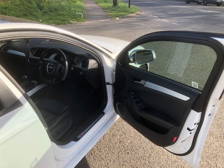 Audi, A4, Saloon, 2011, Manual, 2995 (cc), 4 doors