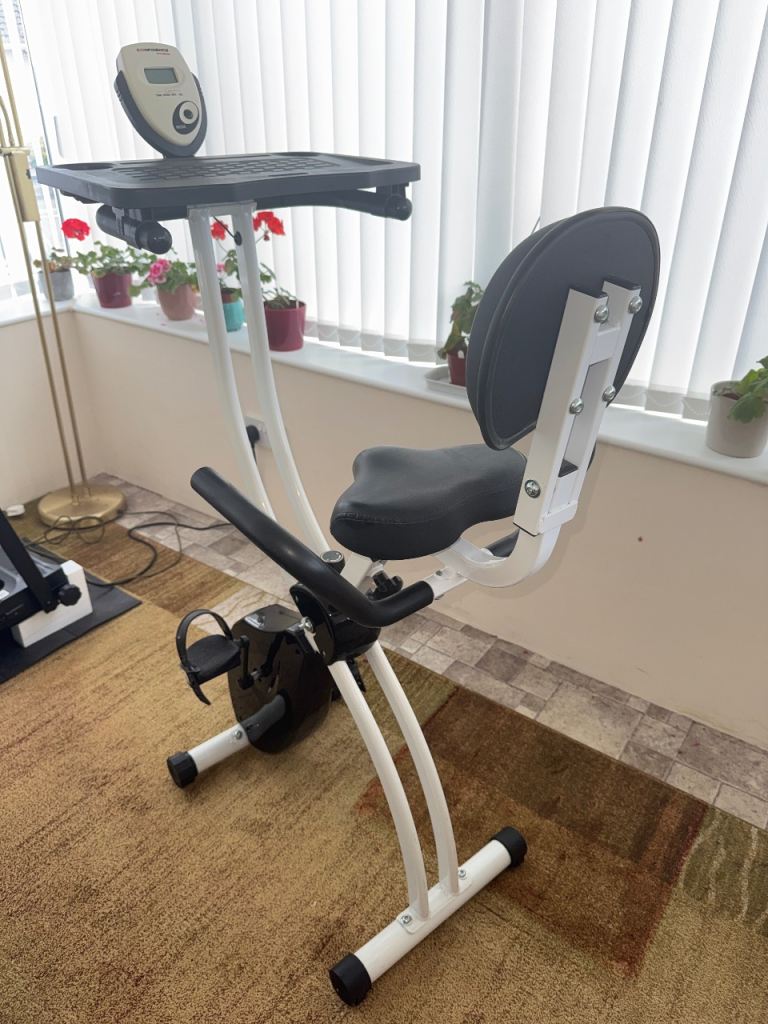 Folding Magnetic Exercise Bike with Tray.