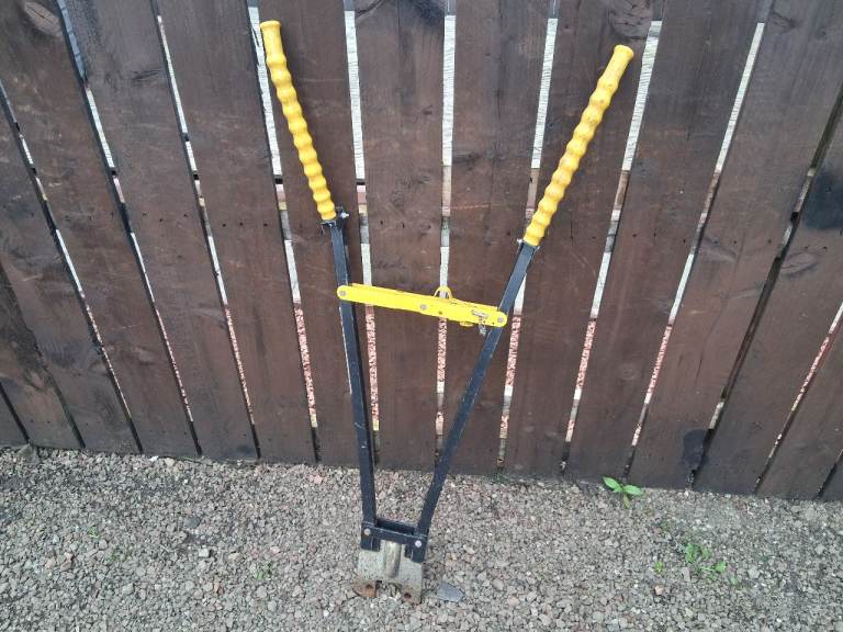 Bike carrier (tow bar)