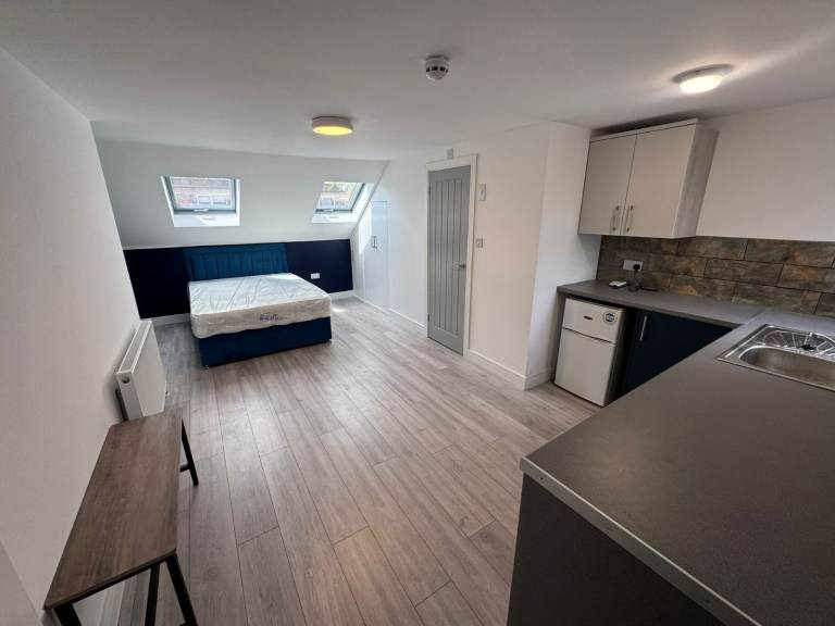 **NEW Luxury Studio Room*Penthouse Suite*Ensuite Bathroom*Fully Hotel-Style Living**