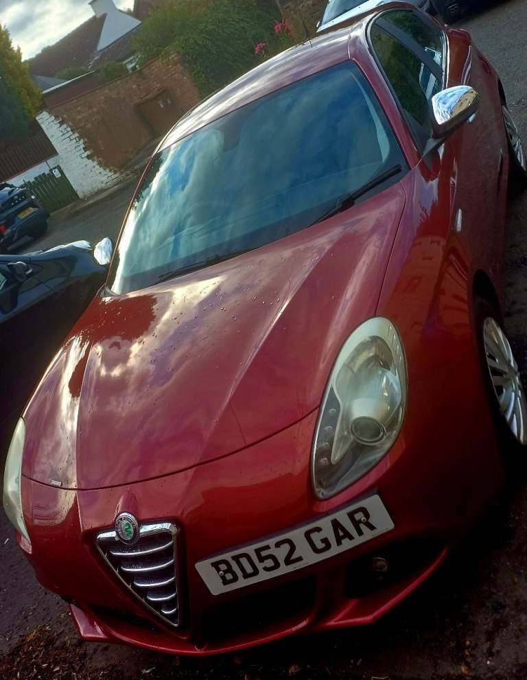 Red Alfa Romeo Giulietta YRS MOT 2011 - Great Condition, Sale/Swap