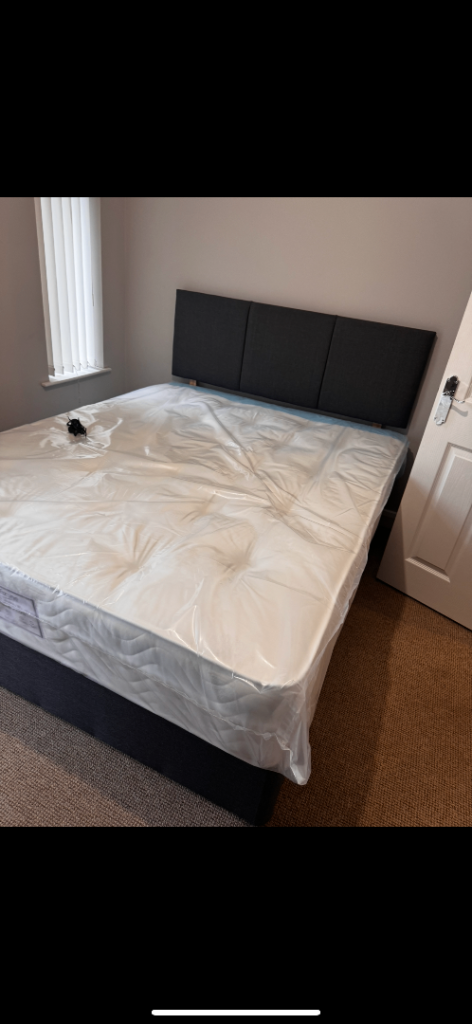 King size mattress and bedrame
