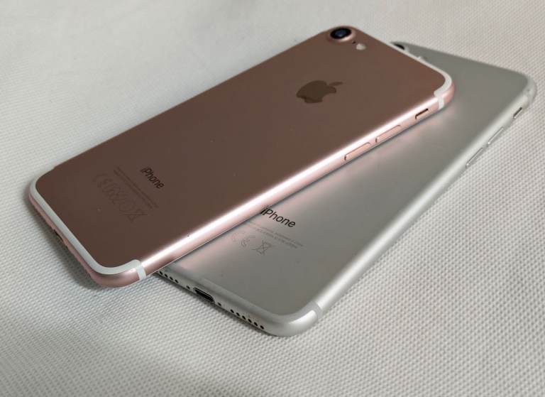 iPhone 7 32GB unlocked £55 each cheap phone for work, business, personal use 