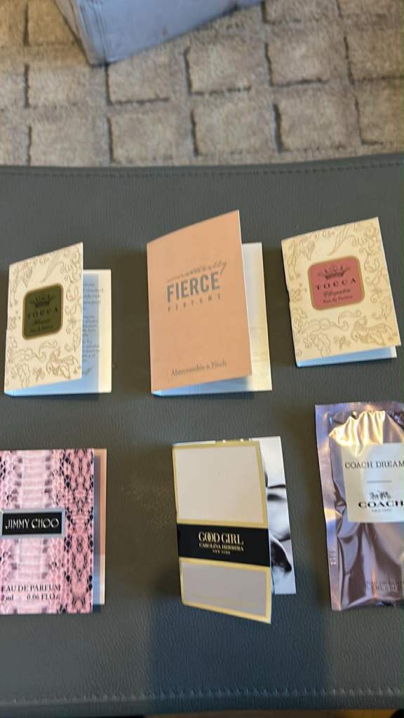 Mini perfume gift sets for women in look fantastic bag 