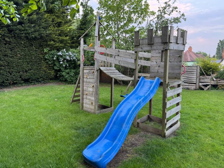 Outdoor climbing frame