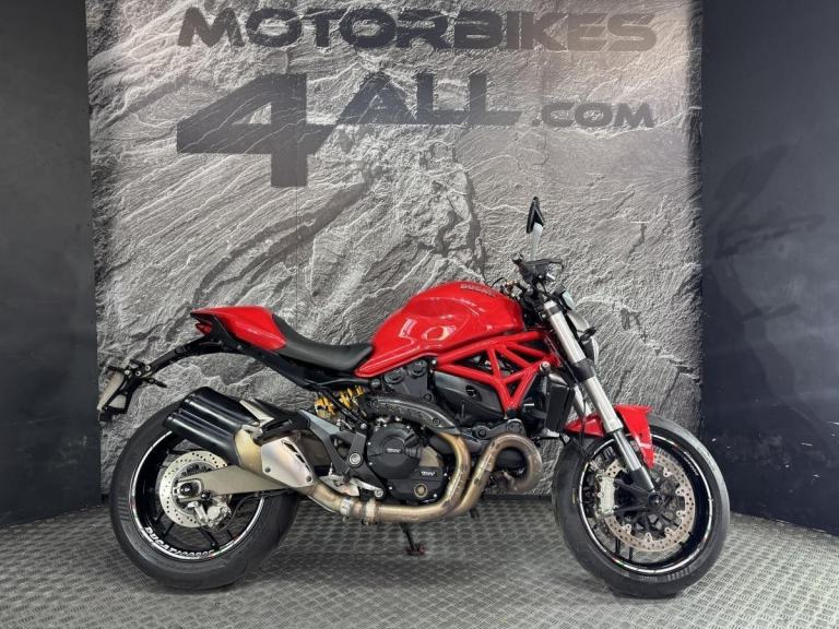 DUCATI MONSTER 821 2014