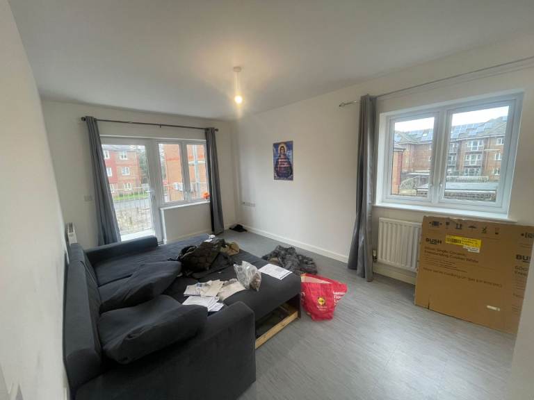 My 1 bed in Kingston for 1 bed West London 