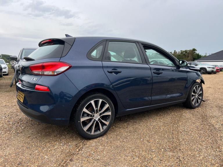 2018 HYUNDAI I30 SE NAV BLUE DRIVE EURO 6 ULEZ SALVAGE DAMAGED REPAIR CAT S 