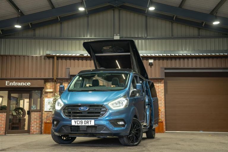 FORD TRANSIT CUSTOM LIMITED LWB CAMPERVAN WITH DESIRED AUTO GEARBOX