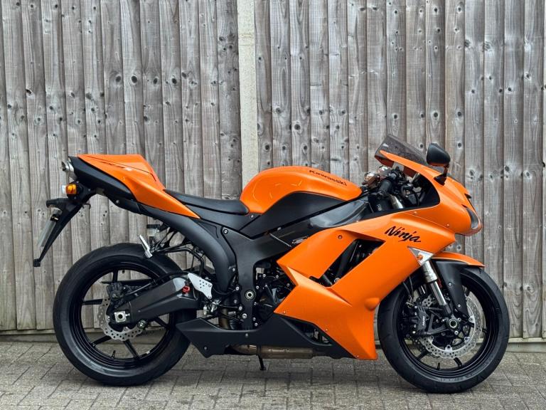 KAWASAKI NINJA ZX6R 2007 (07) SUPER SPORT + 2,058 MILES 