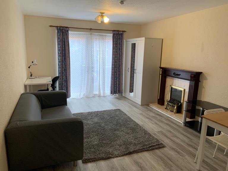 2 bedroom flat in North Woodside Road Glasgow G20