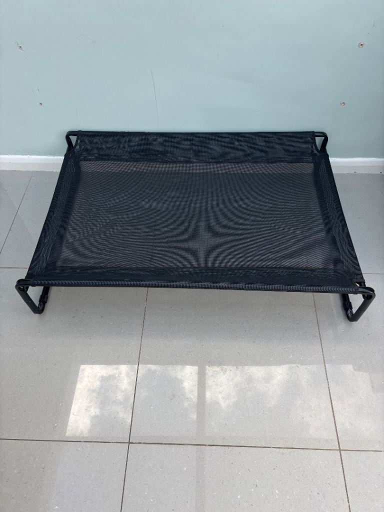 Elevated Mesh Cooling Dog Bed 
