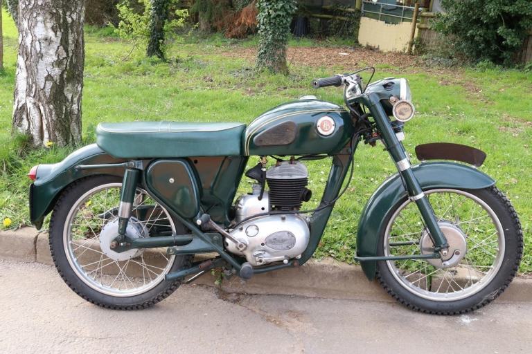 Francis Barnett Cruiser 80 1958 UK Barn. EASY PROJECT
