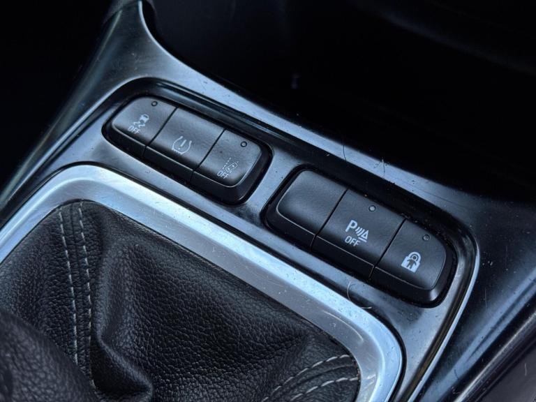 2018 Vauxhall Crossland X 1.2 SE Euro 6 5dr HATCHBACK Petrol Manual