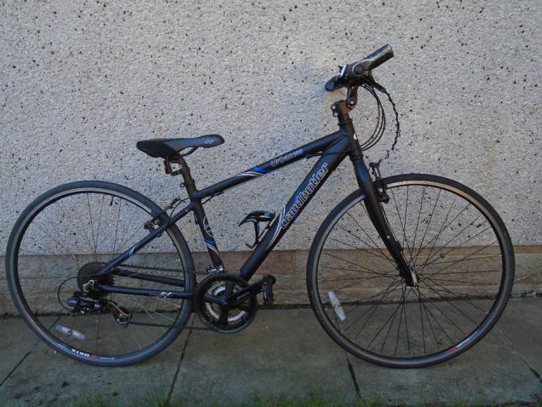 Claud butler urban 100 bike , 17 inch lightweight frame, 28 inch road wheels, 24 gears,working order