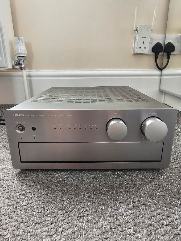 YAMAHA AMPLIFIER AX9