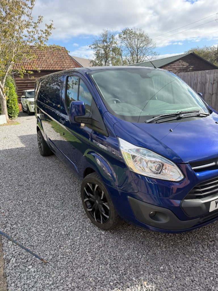 Ford transit custom limited LWB 2.2